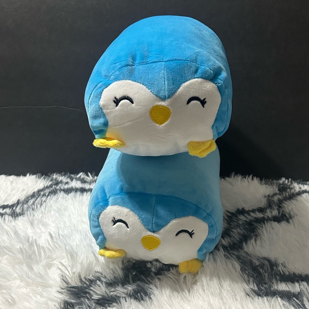 004 BOGO: buy 1 get 1 blue penguin plushies